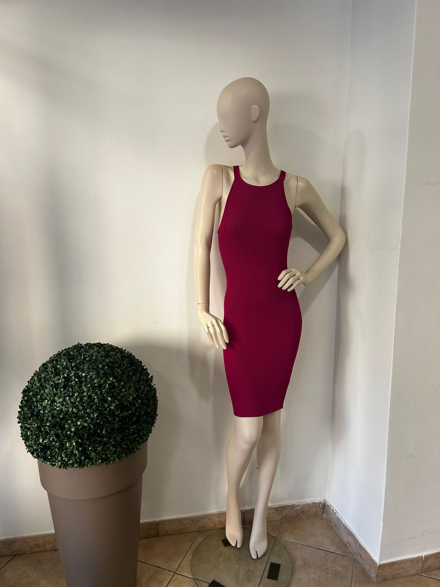 Mini abito in filo con scollo all’americana