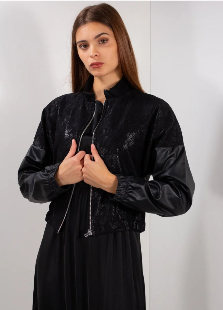 Bomber ecopelle con pizzo